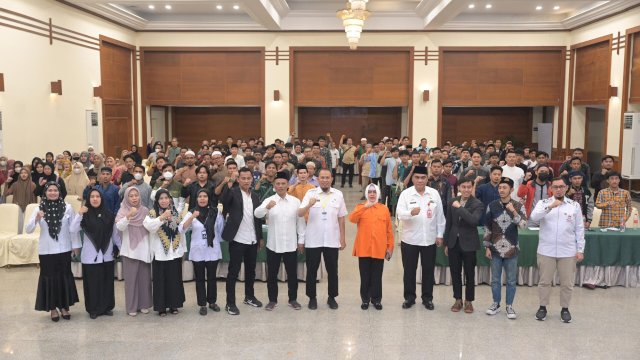 Pelatihan intensif untuk remaja masjid yang dilaksanakan ole Bagian Kesejahteraan Rakyat (Kesra) Sekretariat Daerah Kota Makassar bertempat di Makassar Golden Hotel, Rabu (10/7/2024).