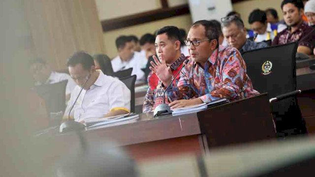 Wali Kota Makassar Moh Ramdhan Pomanto menghadiri Kunjungan Komisi V DPR-RI pada Reses Masa Persidangan IV Tahun 2023-2024 di Kantor Gubernur Sulsel, Jalan Urip Sumohardjo, Jumat (5/4).