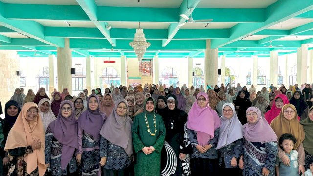 Pengajian yang digelar oleh Lembaga Dakwah Islam Indonesia (LDII) Kota Makassar di Mesjid Roudhutol Jannah, Minggu (23/06/2024).