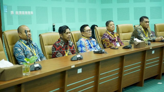 Lima kandidat yang lolos lelang jabatan Pimpinan Tinggi Pratama (JPTP) untuk posisi Sekretaris Daerah (Sekda) Makassar mengikuti asesmen dan penulisan makalah di Kantor Puslatbang KMP LAN, Jumat, (28/06/2024).