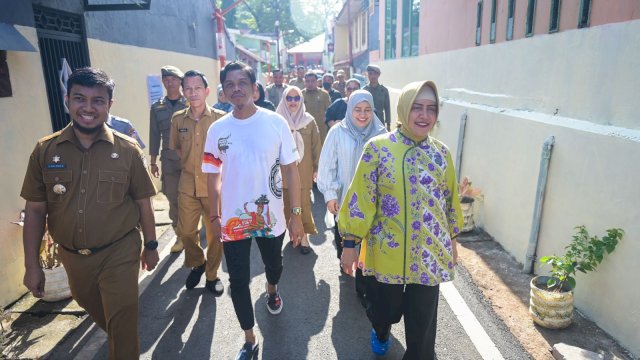 Tinjau kesiapan Kelurahan Manggala sebagai perwakilan Kota Makassar pada Lomba Kelurahan Terpadu Tingkat Provinsi, Selasa (25/06/2024).