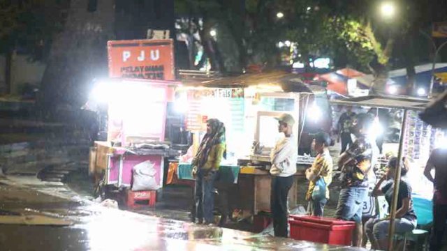 Nobar AFC U23 Asian Cup di Makassar: Hiburan dan Pemberdayaan Ekonomi Warga