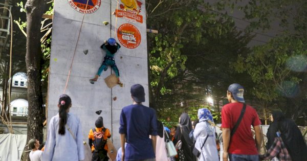 Panjat Tebing BPBD Jadi Daya Tarik Baru di F8 Makassar