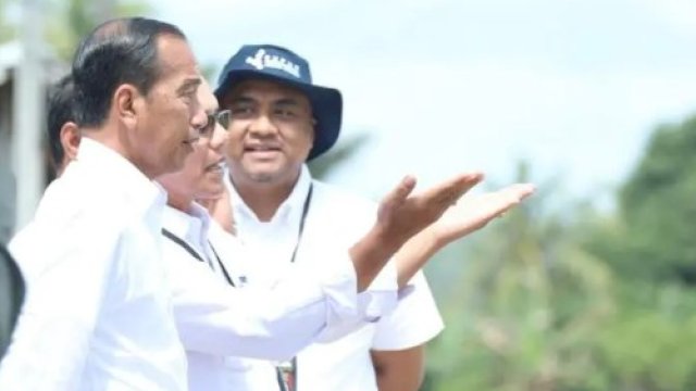Direktur Transformasi Bisnis Pupuk Indonesia, Panji Winanteya Ruky, yang turut serta dalam kunjungan Presiden di Bone. Foto: dok