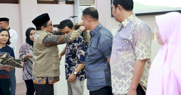 Pemkot Makassar Lepas 100 Tim Pemeriksa Kesehatan Hewan Kurban 2024