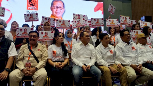 Suasana Mohammad Ramdhan Pomanto dengan DPP Projo Roy Abimanyu dan Projo Sulsel, foto: HN/Sinta
