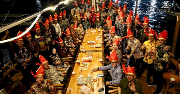 F8 Makassar, Danny Pomanto Promosikan Wisata Bahari dan Kuliner Lewat Kapal Pinisi