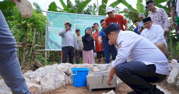 Bupati Pangkep MYL Lakukan Peletakan Batu Pertama Pembangunan Masjid Babuttaubah Kecamatan Ma’rang