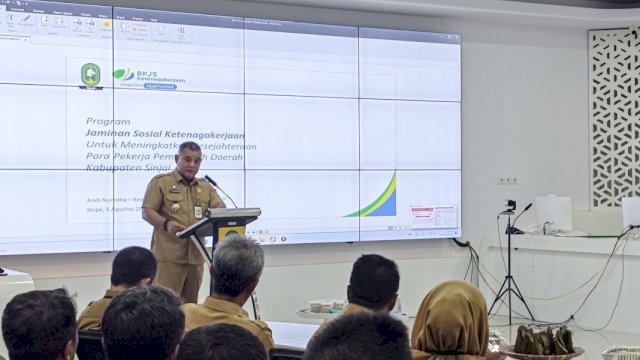 Pj Bupati Sinjai Dorong Perlindungan Sosial Bagi Tenaga Kerja