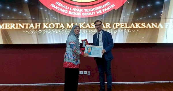 Pemkot Makassar Raih Kabar Makassar Award 2024, Kategori Tokoh/Lembaga dan Usaha Inovatif