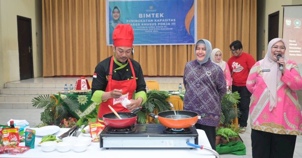 Pokja III TP PKK Makassar Gelar Bimtek Peningkatan Kapasitas IRT