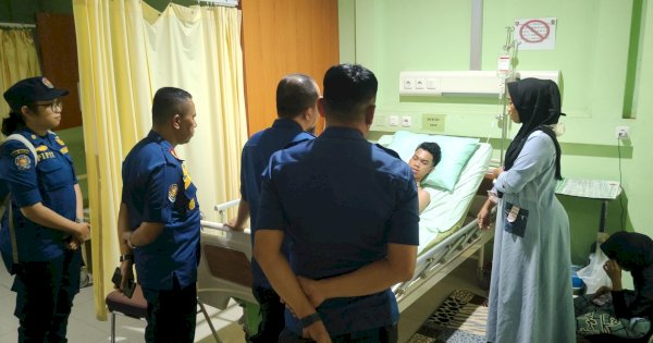 Dinas Damkarmat Makassar Kunjungi dan Beri Dukungan Korban Lakalantas di RS Pelamonia