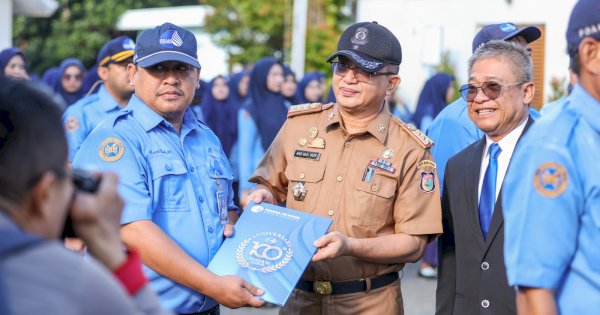 Genap Berusia 1 Abad, Perumda Air Minum Makassar Beri Penghargaan 36 Pegawai