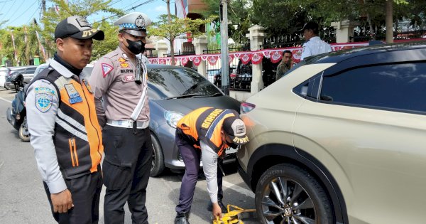 Baru Sehari Giat 64, Dishub Makassar Gembok 17 Kendaraan Roda 4