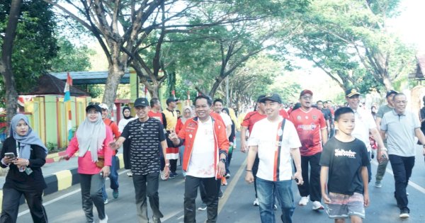 Semarak HUT RI di Jeneponto: Gelar Jalan Santai hingga Usung Gerak Pangan Murah