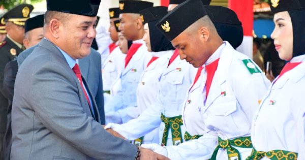 PJ Bupati Sinjai Kukuhkan Anggota 70 Paskibraka