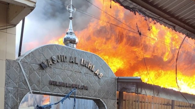 (Foto: Dok Damkarmat Makassar)
