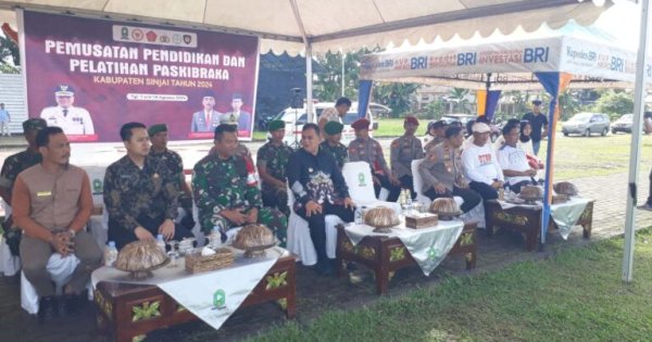 T.R Fahsul Falah Buka Pemusatan Diklat Paskibraka Sinjai