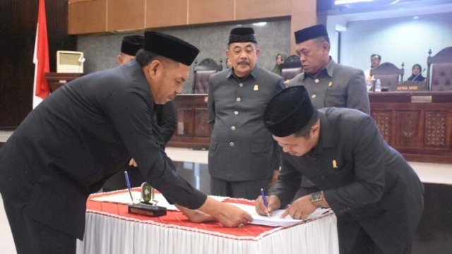 T.R Fahsul Falah Hadiri Paripurna KUA-PPAS T.A 2025