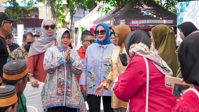 Ketua TP PKK Makassar Meriahkan Festival Kelong Anak Lorong di Kecamatan Tallo