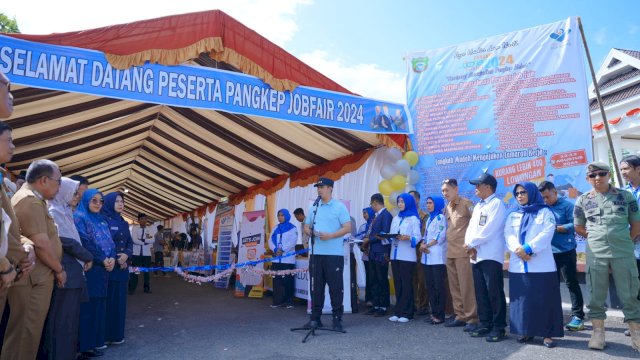 Bupati Pangkep MYL membuka resmi Job Fair Pangkep. Foto: dok