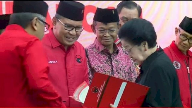 Moh Ramdhan Pomanto resmi menerima rekomendasi untuk maju bertarung di Pilgub Sulsel. Foto: dok PDIP