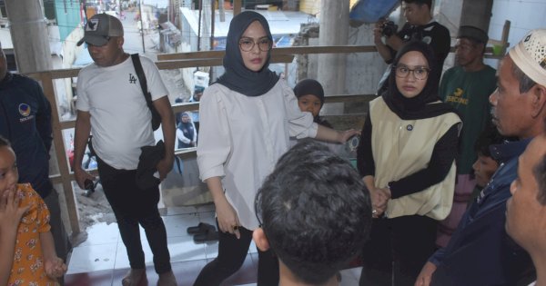 Kunjungi Warga di Pannampu, Rezki Mulfiati Lutfi Salurkan Bantuan Pembangunan Masjid