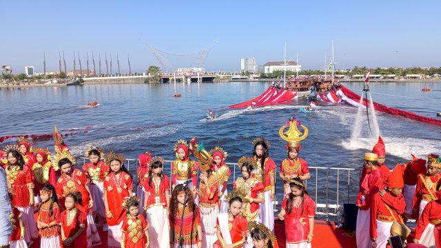 Suasana upacara HUT Kemerdekaan RI ke-79 di Anjungan Pantai Losari Makassar. Foto: HN/Sinta