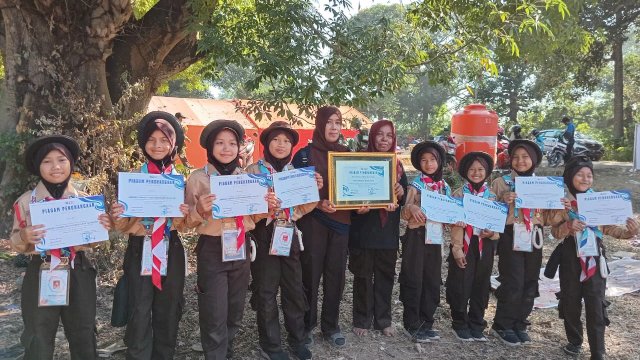 Murid-murid SD Negeri Borong Makassar menyabet beberapa juara dalam memeriahkan 17 Agustus. Foto: dok