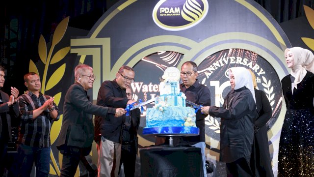 Wali Kota Makassar Moh Ramdhan Pomanto pada malam 1 abad PDAM. Foto: HN/Sinta