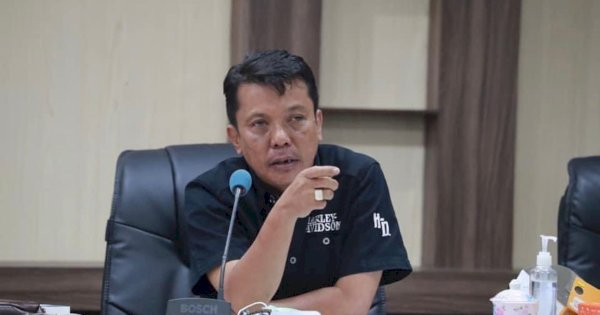 Anggota DPRD Makassar Wahab Tahir Edukasi Orang Tua Soal Kemajuan Teknologi: Ini Jadi Kunci Suksesnya Anak