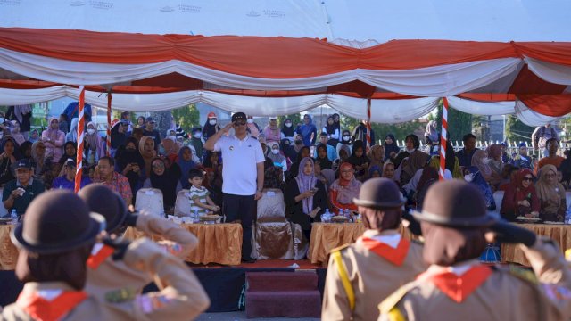 Pelakasnaan gerak jalan santai di Kabupaten Pangkep. (Foto: Humas)