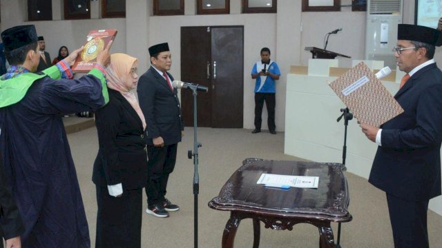 Pelantikan dr Ita Isdianar sebagai Kepala Dinas Sosial Makassar. Foto: dok