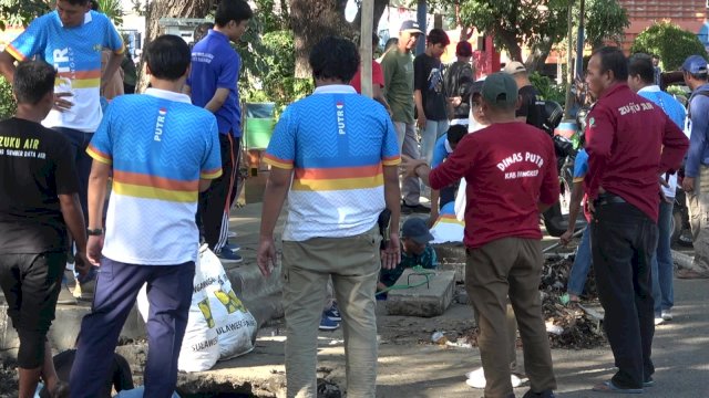 Kerja bakti Pemkab Pangkep dalam rangka persiapan penyambutan tim penilai Adipura. Foto: HN/MY Yahya