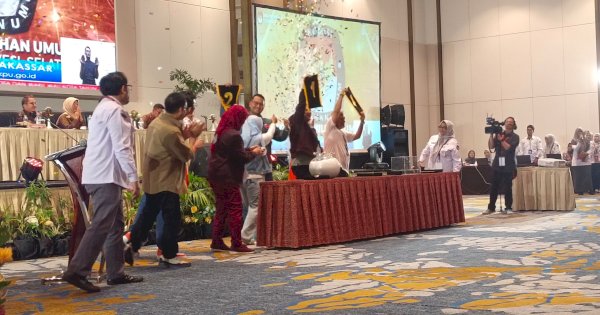 Cek di Sini! Daftar Nomor Urut Paslon di Pilwalkot Makassar 2024