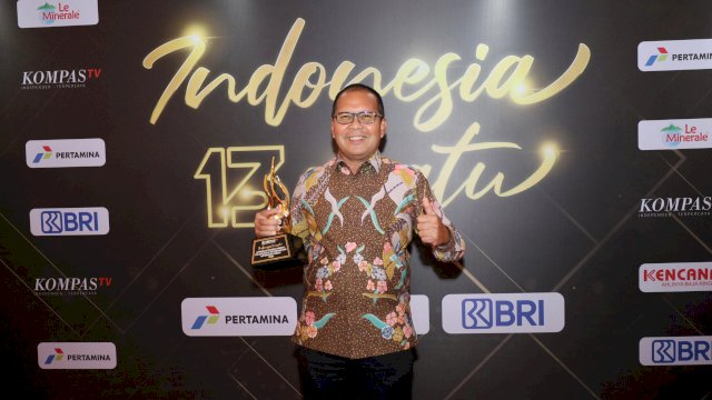 Wali Kota Makassar, Moh Ramdhan Pomanto meraih penghargaan bergengsi dari Kompas TV dalam kategori Kota dengan Pelayanan dan Keterbukaan Informasi Publik Terbaik pada acara Malam Puncak HUT Kompas TV ke-13 di The Tribata Hotel, Jakarta, Rabu (11/09/2024).