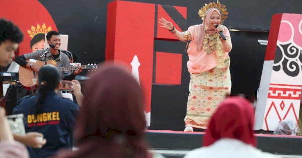 Dongkel Dinas Perpustakaan Meriahkan KIM Fest 2024 di Pantai Losari