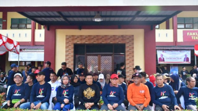 Wakili Pj Bupati, Kadis Sosial Ikut Meriahkan Jalan Santai Milad Ke-4 UMSi