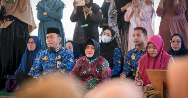 Indira Yusuf Ismail Apresiasi Kemampuan Hafal Asmaul Husna Ibu-Ibu Majelis Taklim