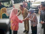 Indira Yusuf Ismail Sambut Iriana Jokowi dan Wury Ma&#8217;ruf Amin dalam Kunjungan Kerja di Makassar