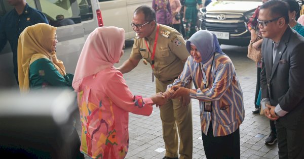 Indira Yusuf Ismail Sambut Iriana Jokowi dan Wury Ma’ruf Amin dalam Kunjungan Kerja di Makassar