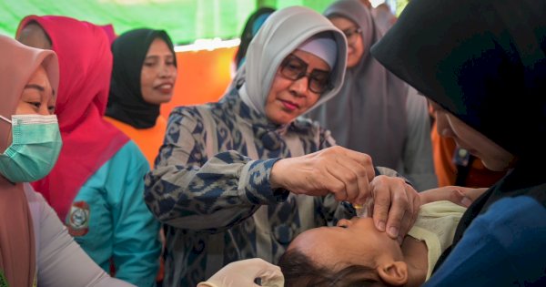 Indira Yusuf Ismail Tinjau Pelayanan Kesehatan di Posyandu Anyelir dan Apresiasi UMKM Lorong