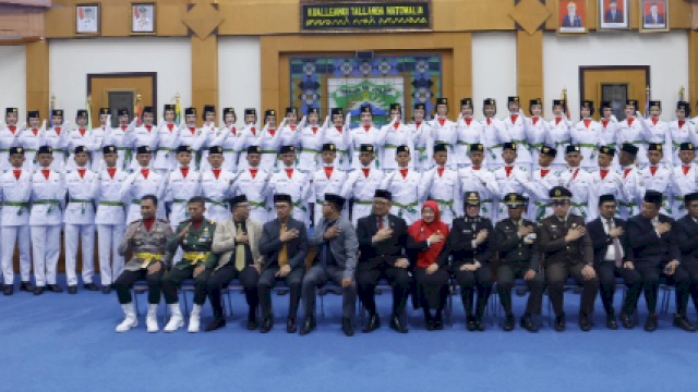 Bupati Pangkep Resmi Kukuhkan Paskibraka Pangkep 2024