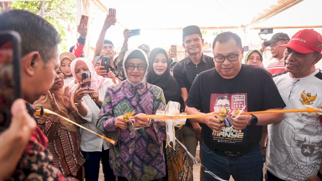 Indira Yusuf Ismail Resmikan Warung Coto Akbar Daeng di Makassar