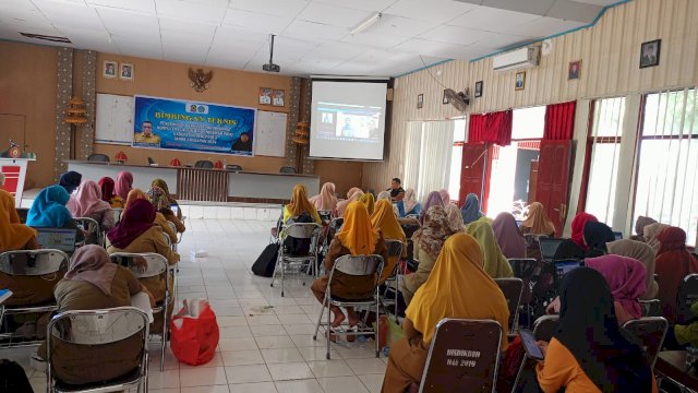 eserta bimbingan teknis Paud di Aula Kantor Disdikbud Jeneponto. Foto: HN/Aswin