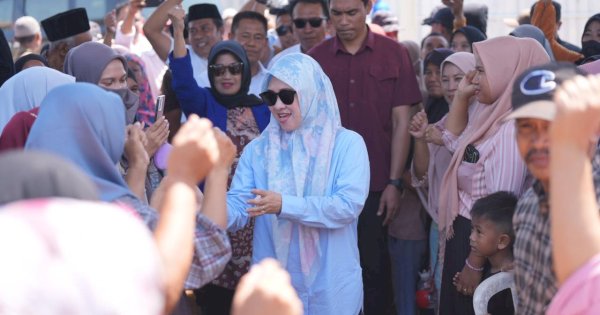 Sapa Ribuan Warga di Pasar Bajeng, HT Ajak Warga Satukan Sikap untuk Hati Damai