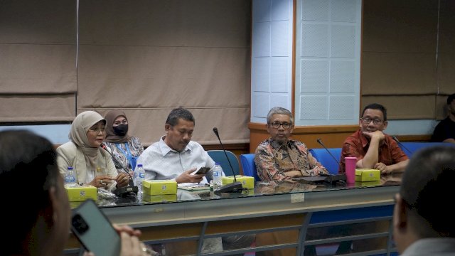 Rapat persiapan Pelatihan Kepemimpinan Fakultas Menuju Kelas Dunia. Foto: dok Humas Unhas
