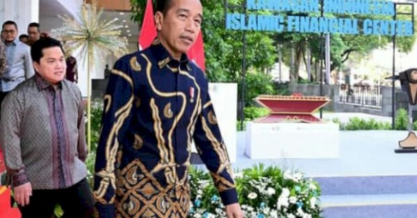 Kondangan Bareng Ibu Iriana, Presiden Jokowi Batal Hadir di Penutupan PON