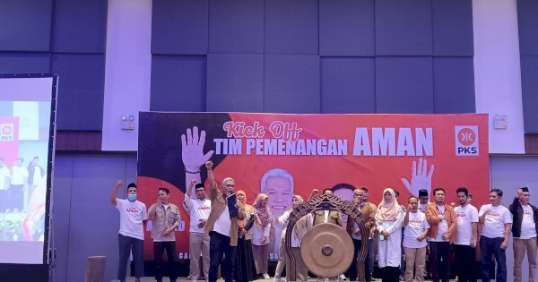 Siap Bertarung di Pilkada Makassar, Paslon AMAN Perkenalkan Tim Pemenangan