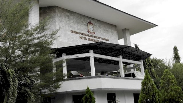 Kantor DPRD Makassar. 